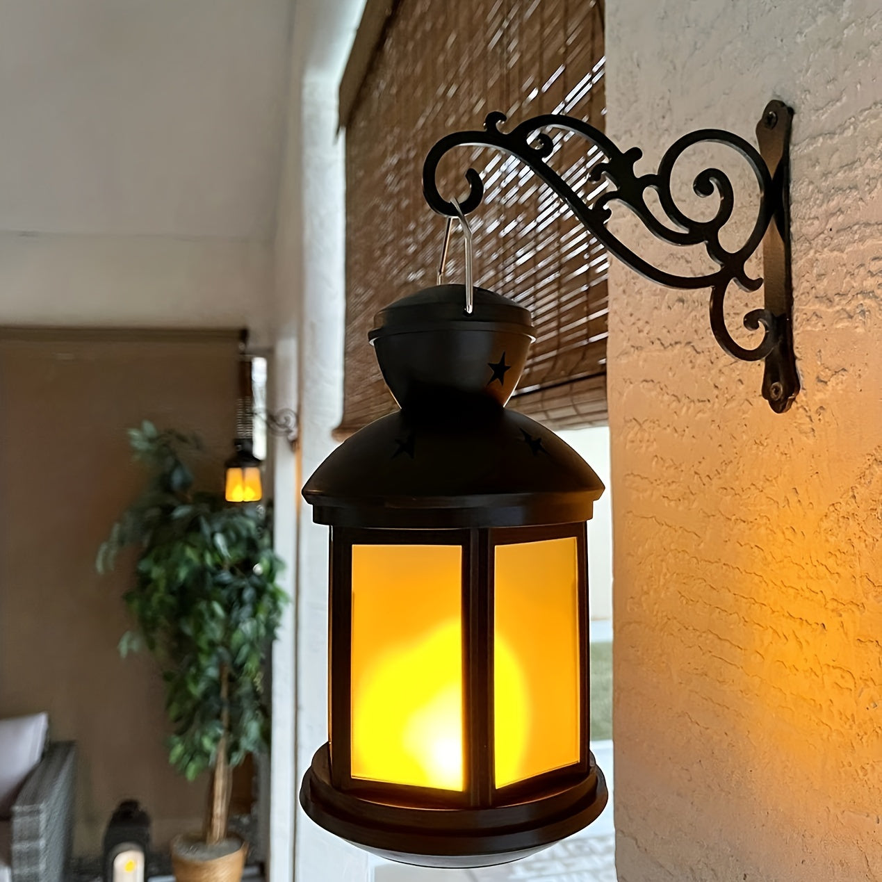 2-Piece Decorative Iron Wall Hooks – Stylish Swirling Design for Plants, Lanterns & Wind Chimes