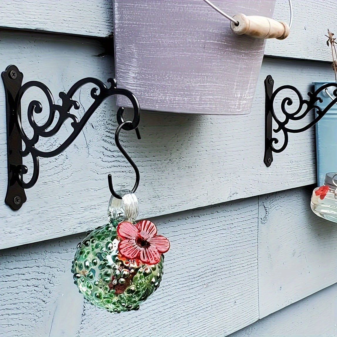 2-Piece Decorative Iron Wall Hooks – Stylish Swirling Design for Plants, Lanterns & Wind Chimes